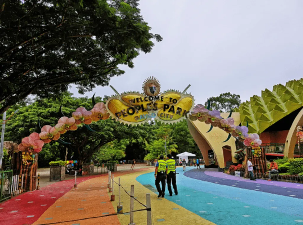 /images/tourist-spots/peoples-park-gallery.png